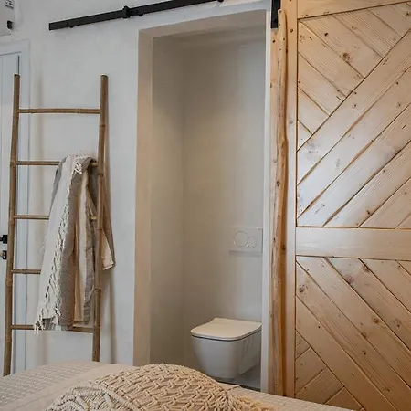 Terra Fos Naxos Studios 4*