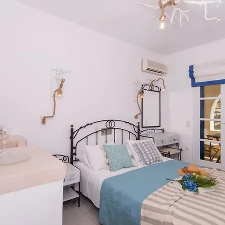 Terra Fos Naxos Studios 4*