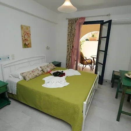 Terra Fos Naxos Lägenhetshotell Naxos City